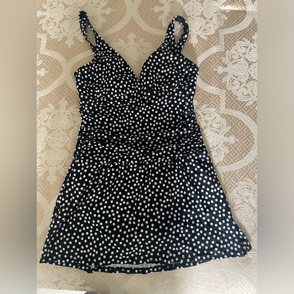 Jantzen Retro Polka Dot One-Piece Black and White Swimsuit size 8